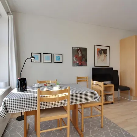 Ena - 75m From The Sea By Interhome Nyaraló *
